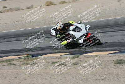 media/Oct-30-2025-Racers Edge (Thu) [[dabbdaf680]]/3-B Group/Session 3 (Turn 15 Inside)/